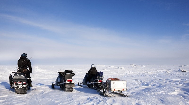 Snscootersafari mot Tempelfjorden (6,5-8 timer)